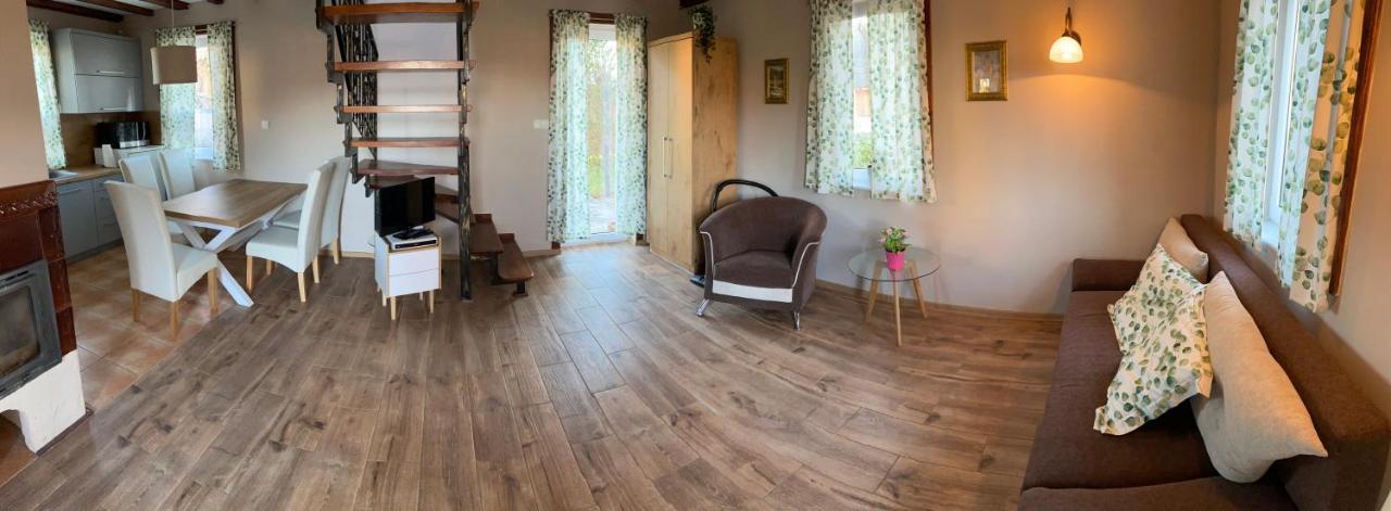 Vila Wczasy U Reni Kopalino Exteriér fotografie